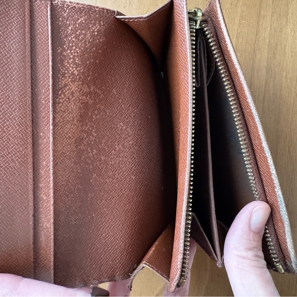 Louis Vuitton Brown and Gold Monogram Wallet - Picture 6 of 7